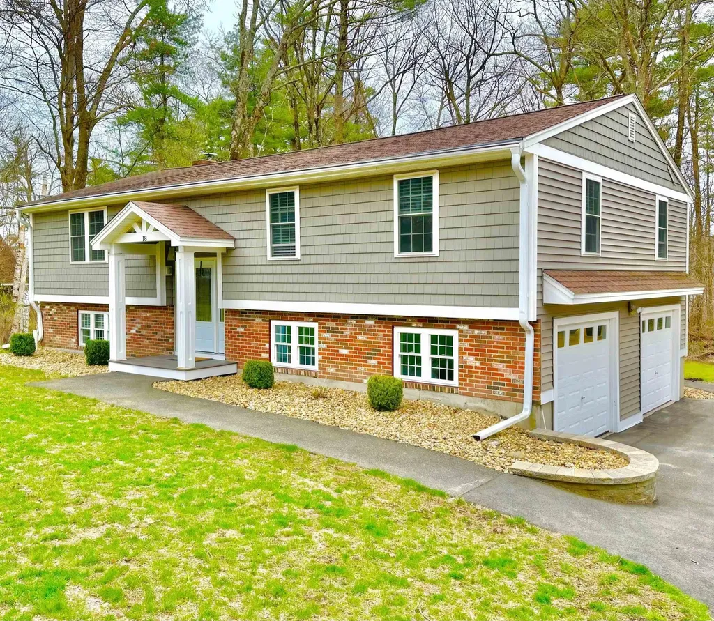 18 Rolling Ridge Road Windham NH 03087