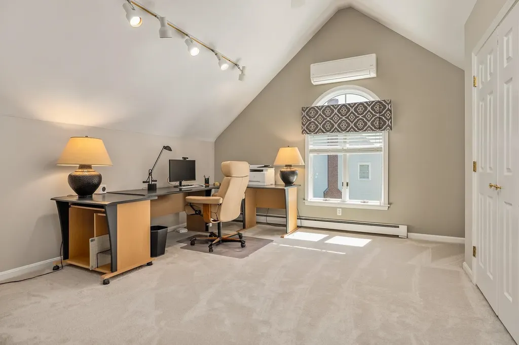 9 Gerrys Lane Dover NH 03820