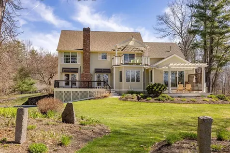 9 Gerrys Lane Dover NH 03820