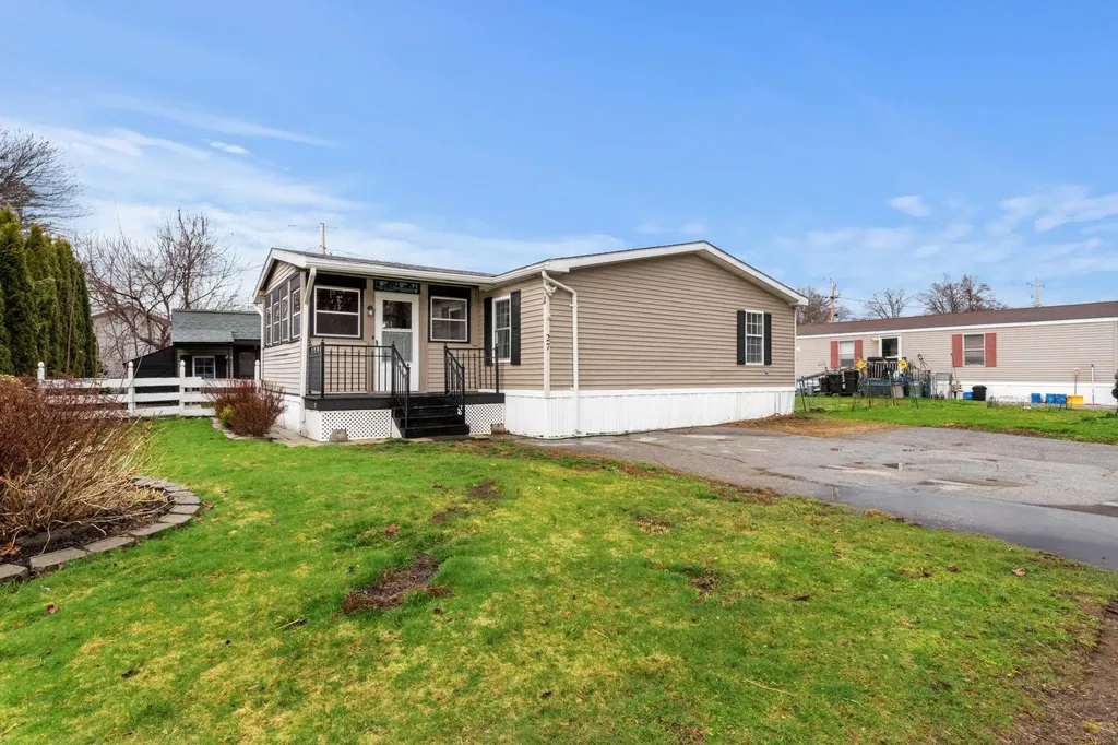27 Longmeadow Drive Concord NH 03301