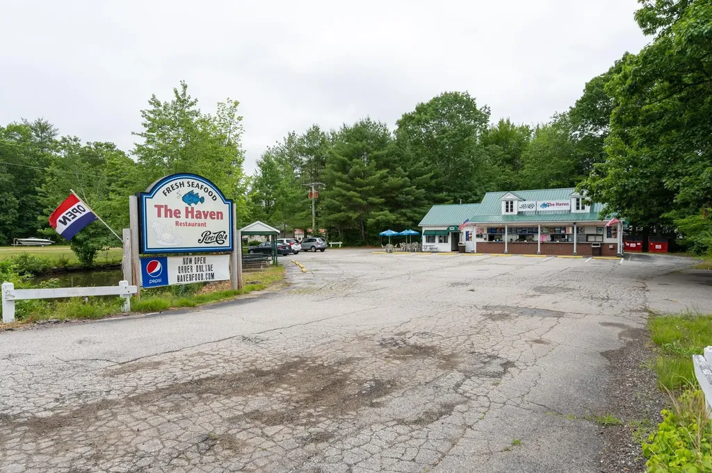 272 Calef Highway Epping NH 03042