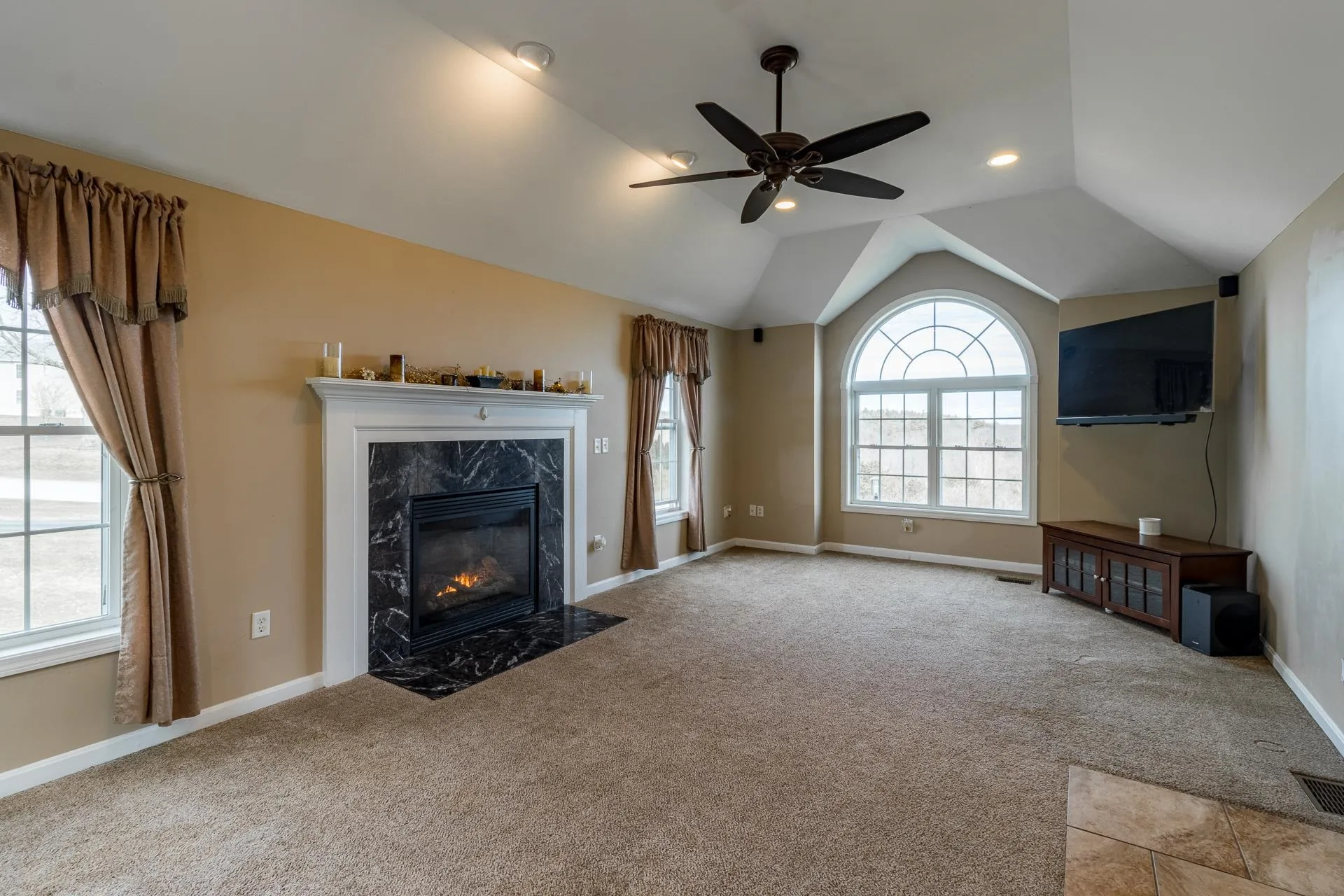 37 Longview Circle Pelham NH 03076