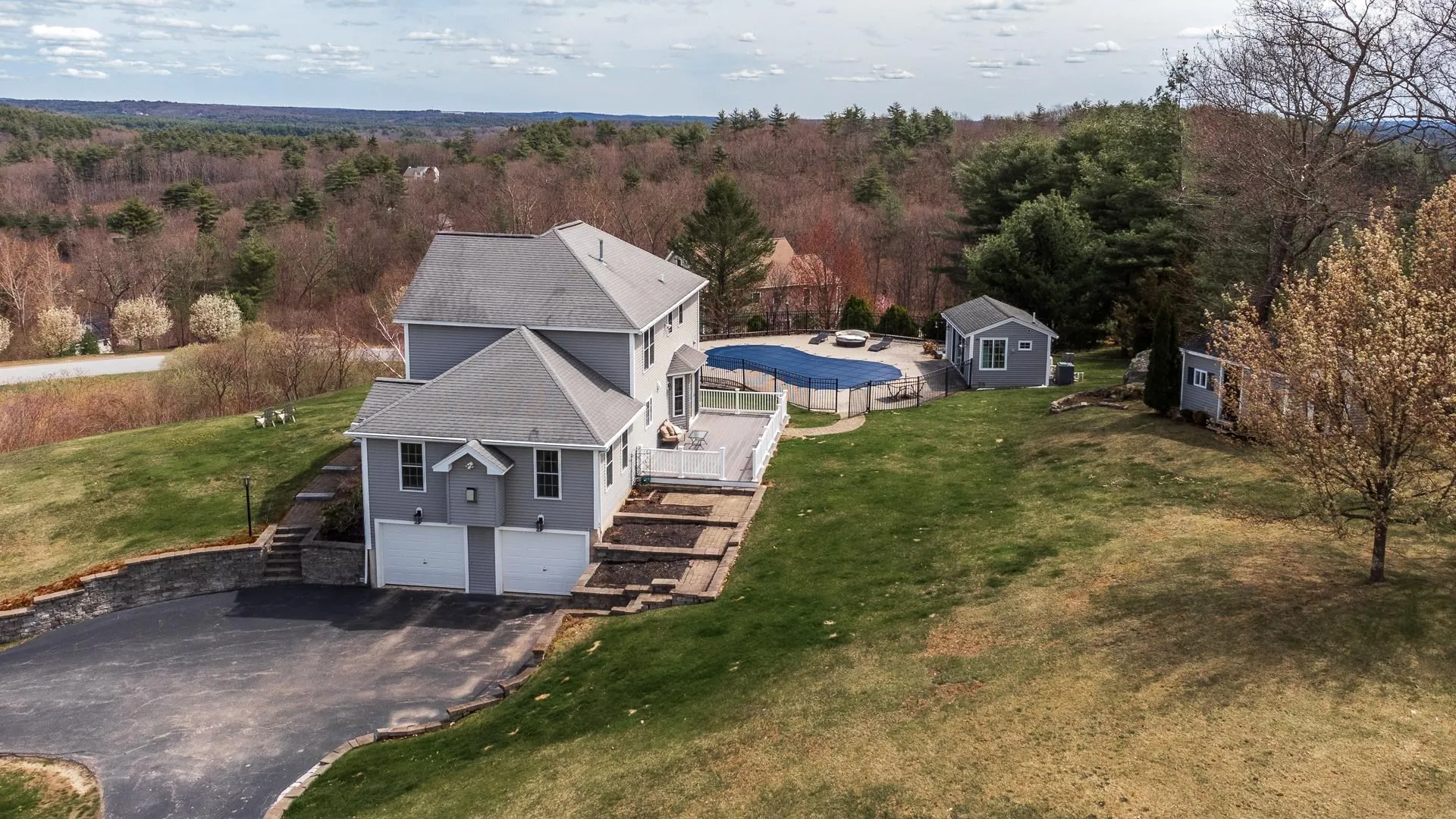37 Longview Circle Pelham NH 03076