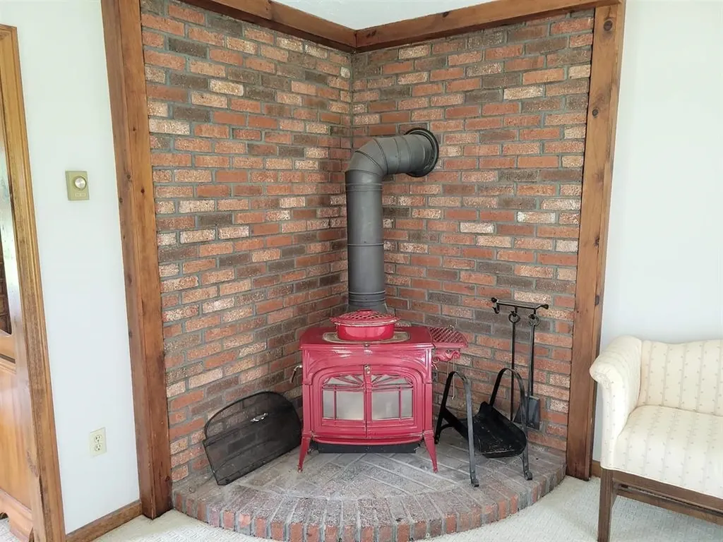 84 Giles Road East Kingston NH 03827