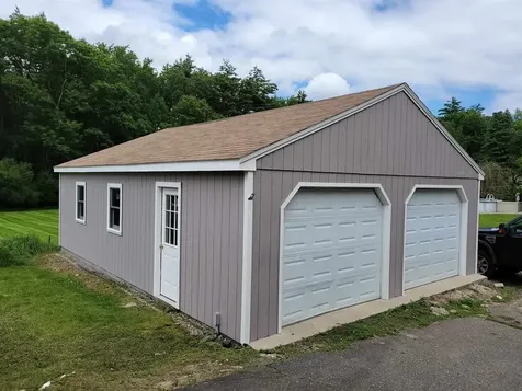 84 Giles Road East Kingston NH 03827
