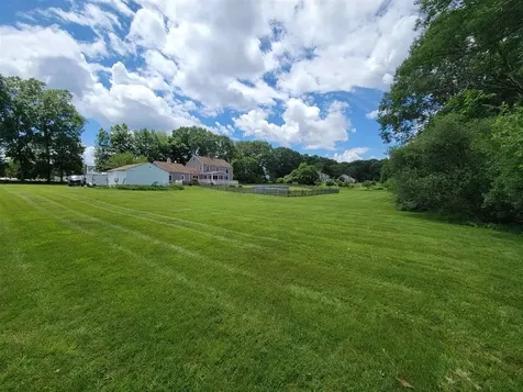 84 Giles Road East Kingston NH 03827
