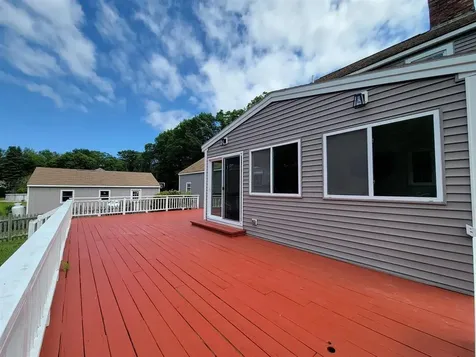 84 Giles Road East Kingston NH 03827