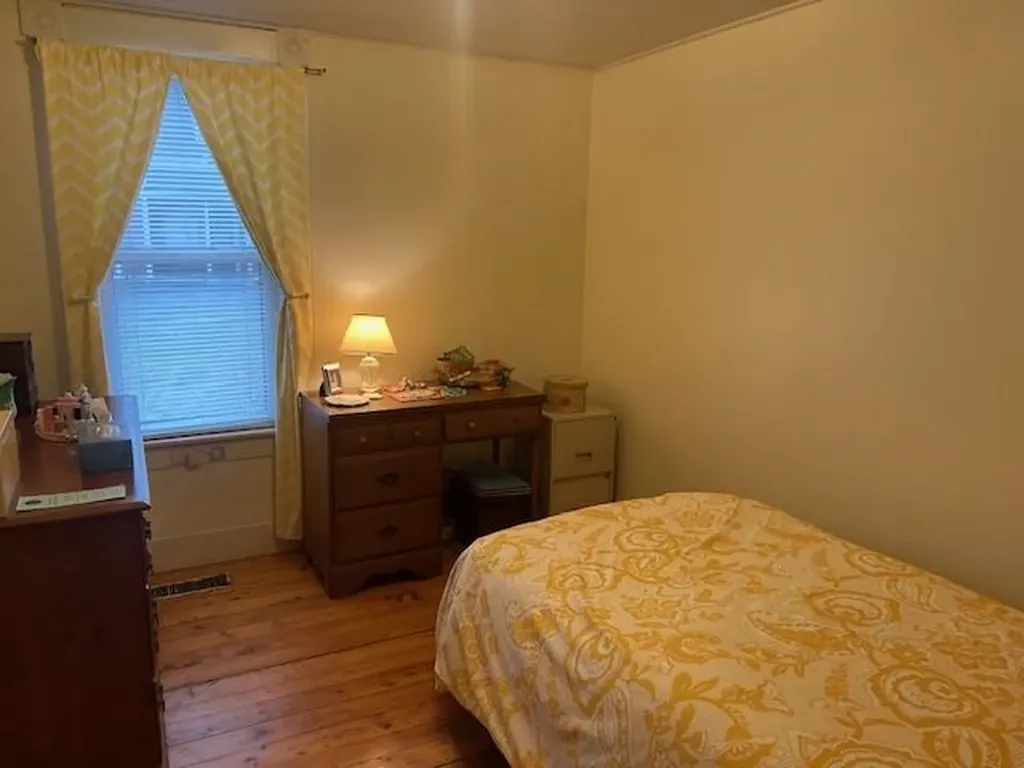 76 Elm Street Hardwick VT 05843