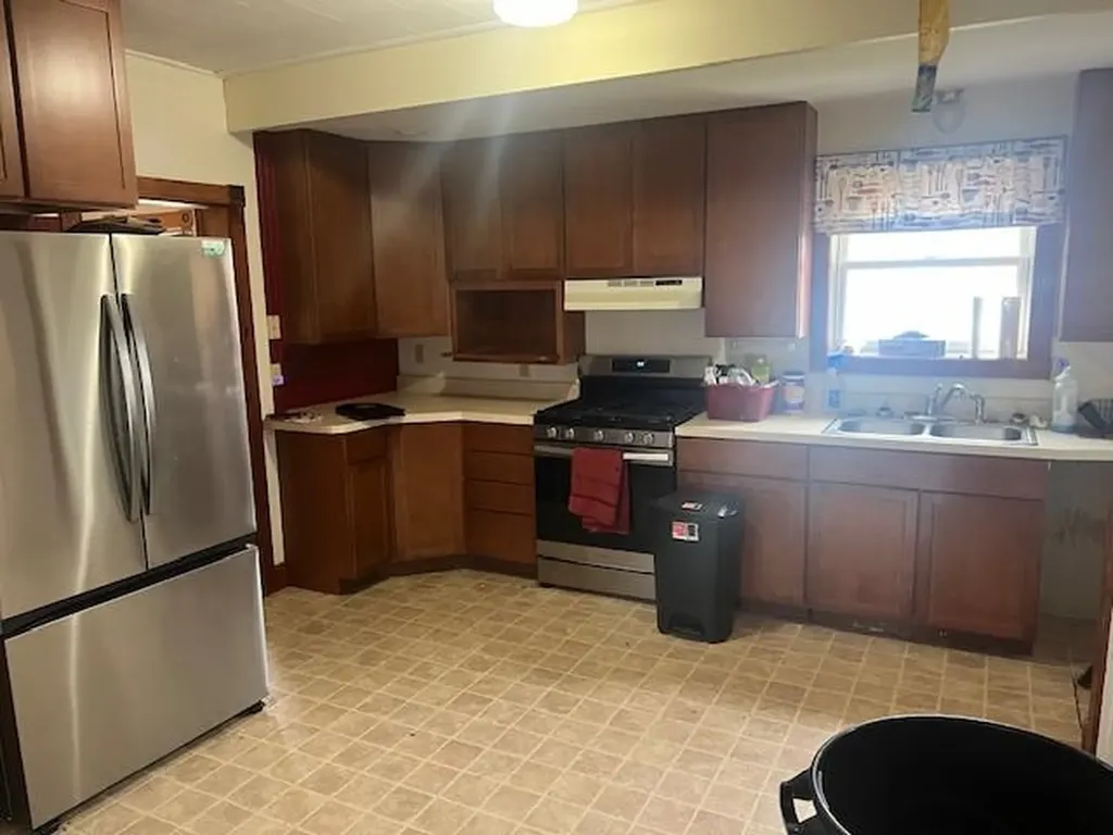 76 Elm Street Hardwick VT 05843