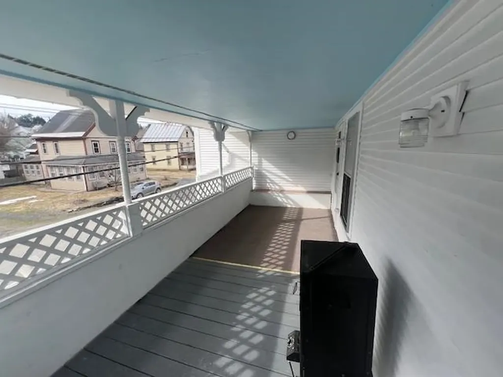 76 Elm Street Hardwick VT 05843