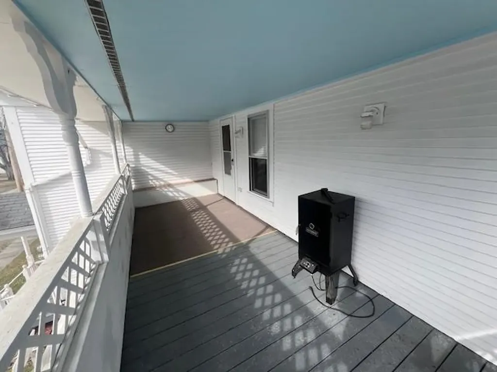 76 Elm Street Hardwick VT 05843