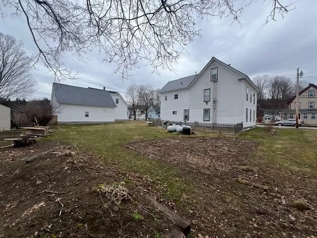 76 Elm Street Hardwick VT 05843