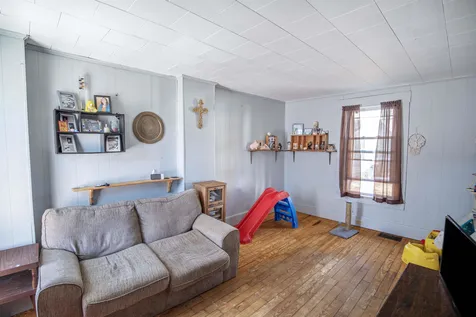 28 Butler Street Hillsborough NH 03244