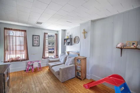 28 Butler Street Hillsborough NH 03244