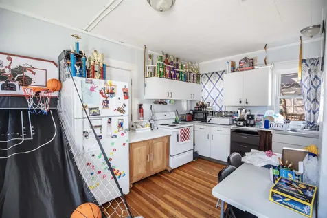 28 Butler Street Hillsborough NH 03244