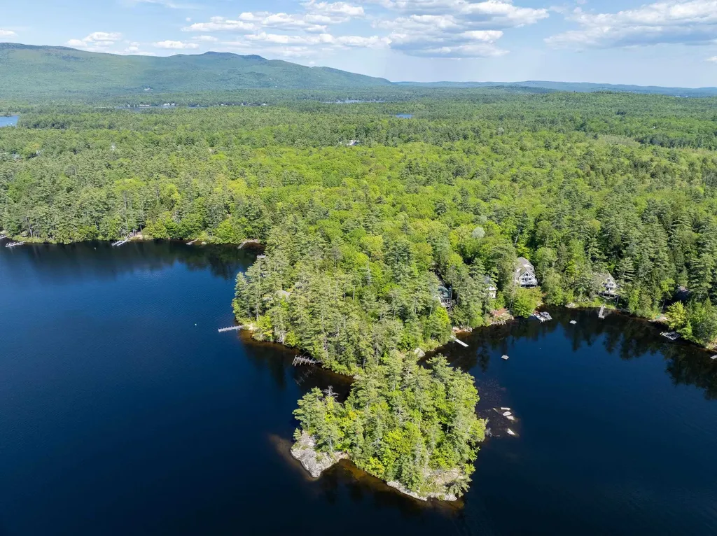 27 First Point Road Moultonborough NH 03254