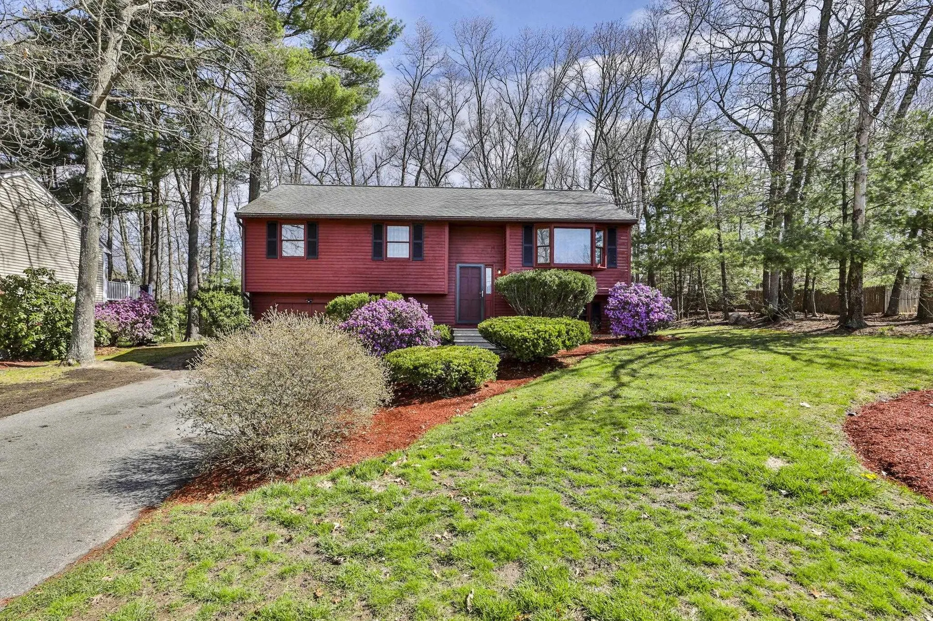 25 Hazel Avenue Nashua NH 03062