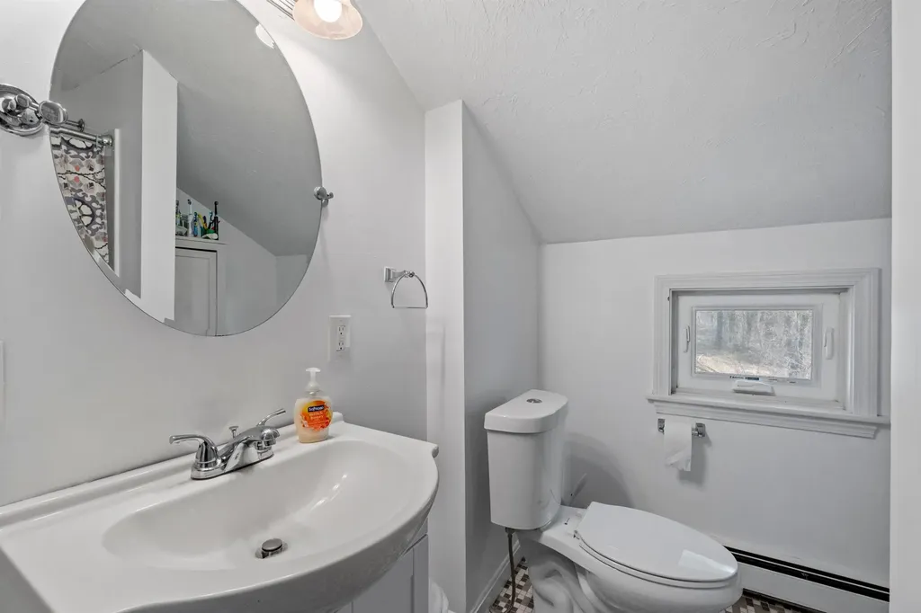 22 High Street Belmont NH 03220
