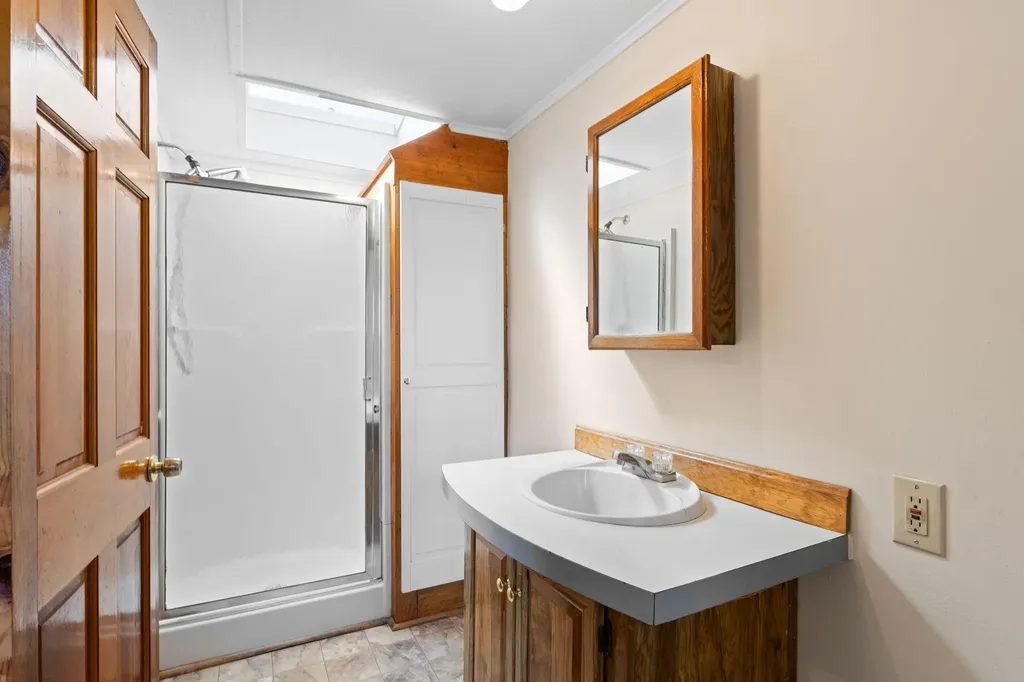 25 Thetford Lane Royalton VT 05032