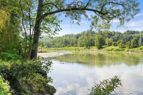 25 Thetford Lane Royalton VT 05032