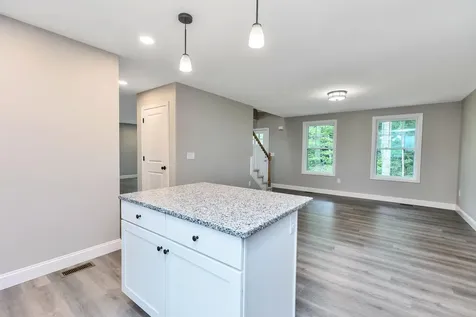 8 Spruce Cove Road Northwood NH 03261