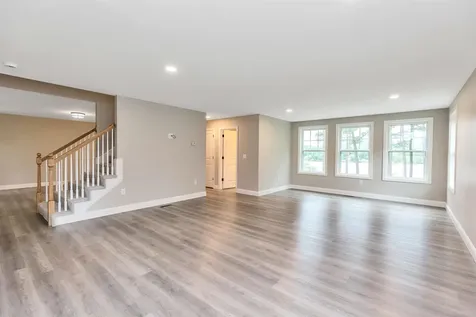 8 Spruce Cove Road Northwood NH 03261