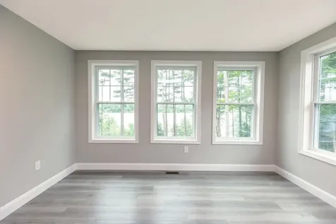 8 Spruce Cove Road Northwood NH 03261
