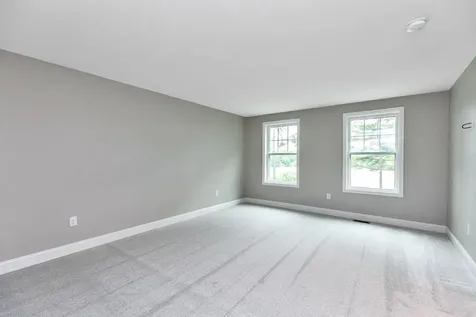8 Spruce Cove Road Northwood NH 03261