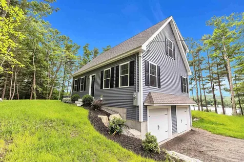 8 Spruce Cove Road Northwood NH 03261