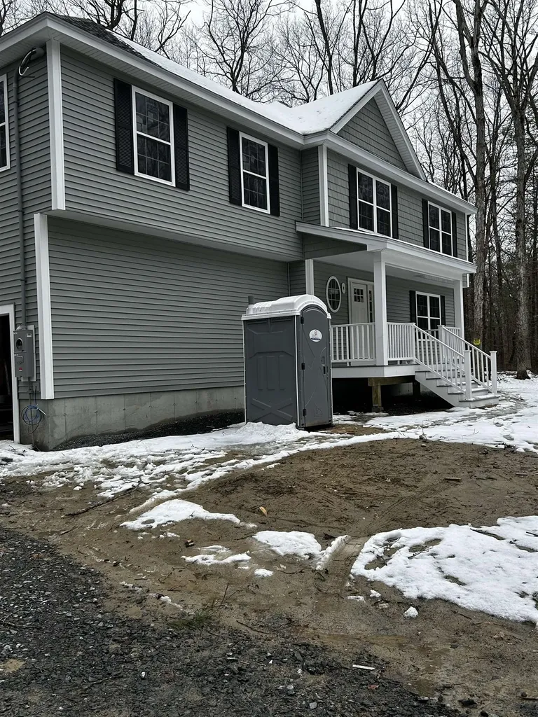 7 Anderson Drive Salem NH 03079