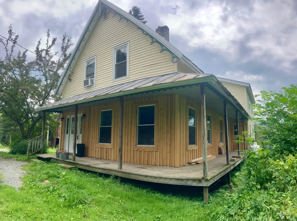 106 Central Street Sheldon VT 05483