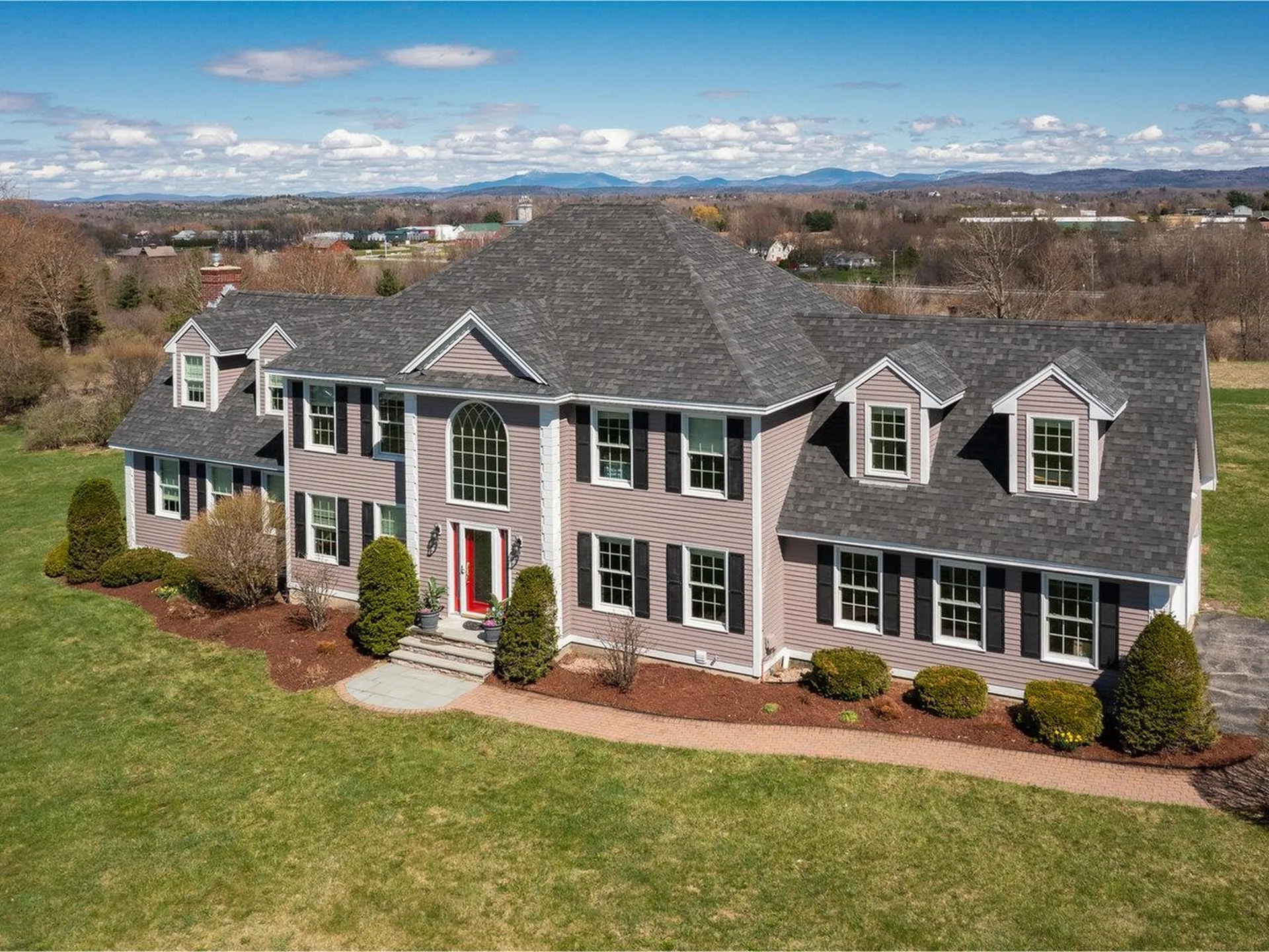 Shelburne VT, 300 Ridgefield Road