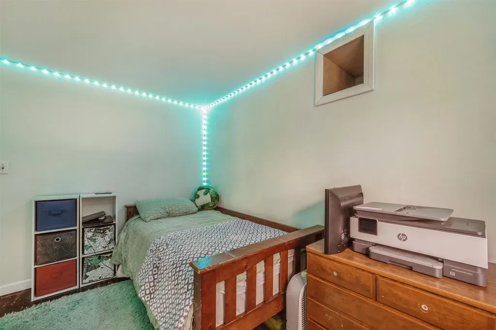 27 Langs Lane Newmarket NH 03857