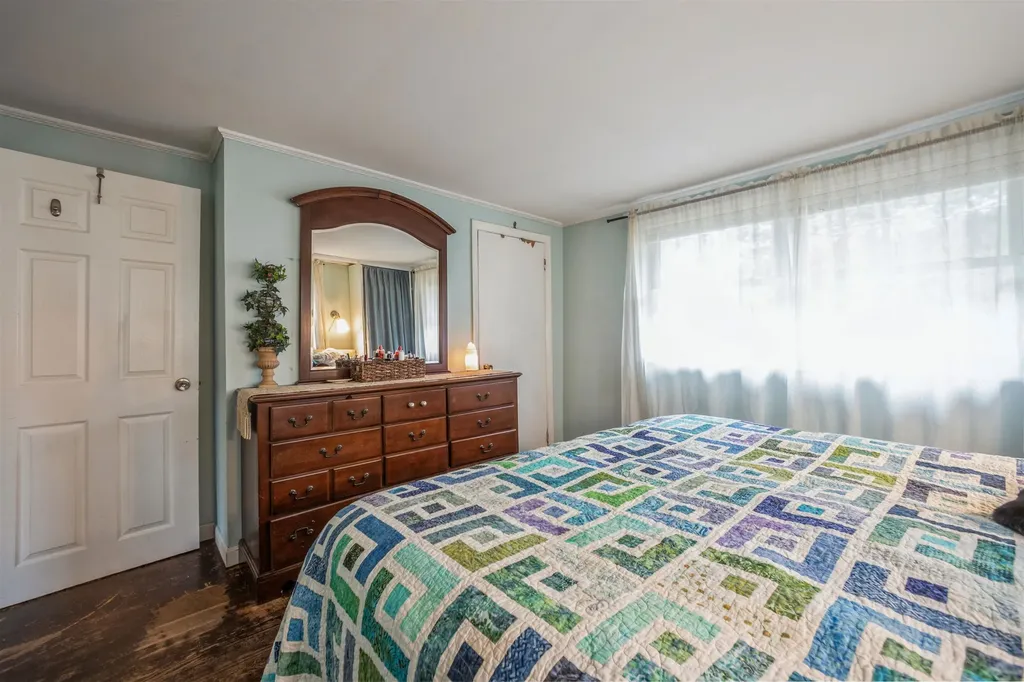 27 Langs Lane Newmarket NH 03857