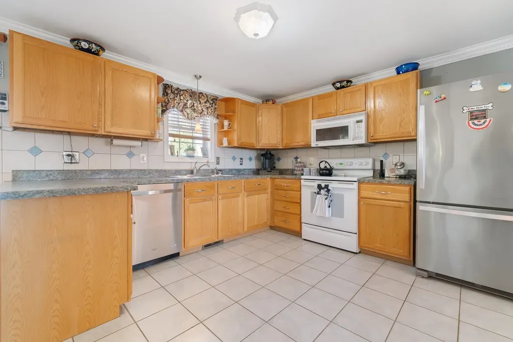 233 Wellington Hill Road Manchester NH 03104