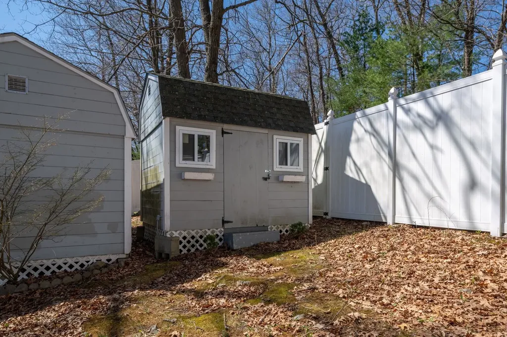 233 Wellington Hill Road Manchester NH 03104