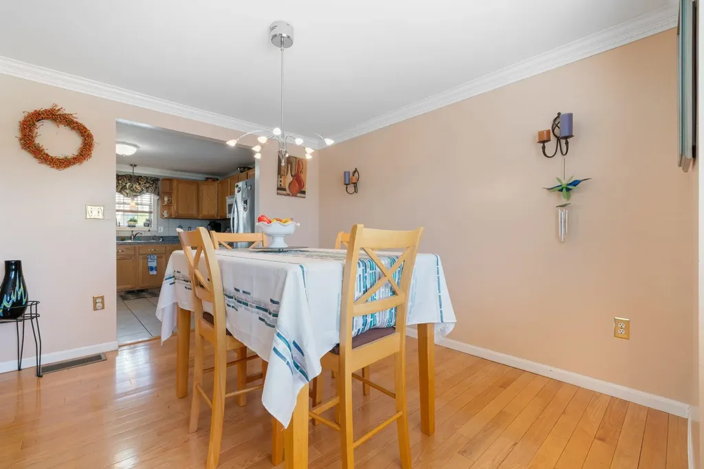 233 Wellington Hill Road Manchester NH 03104