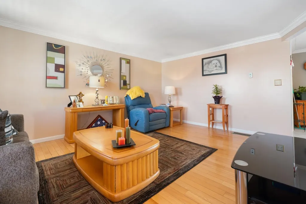 233 Wellington Hill Road Manchester NH 03104