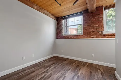66 Landing Lane Laconia NH 03246