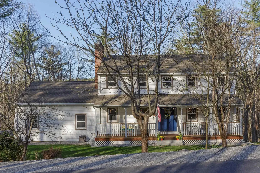 25 Brookview Terrace Bedford NH 03110
