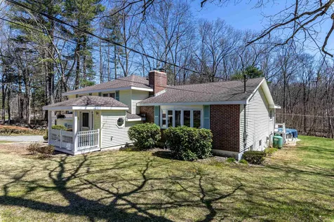 15 Brookside Terrace Atkinson NH 03811
