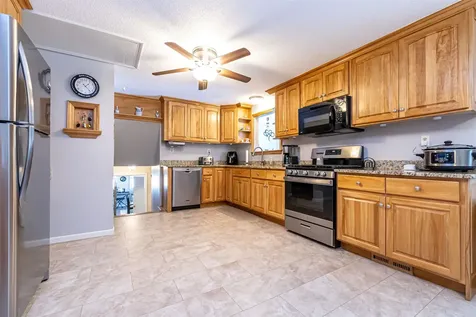 15 Brookside Terrace Atkinson NH 03811