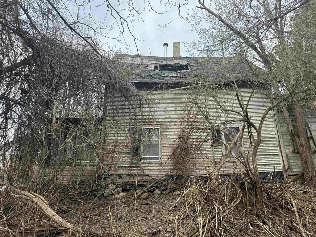 63 Basin Street Bristol VT 05443