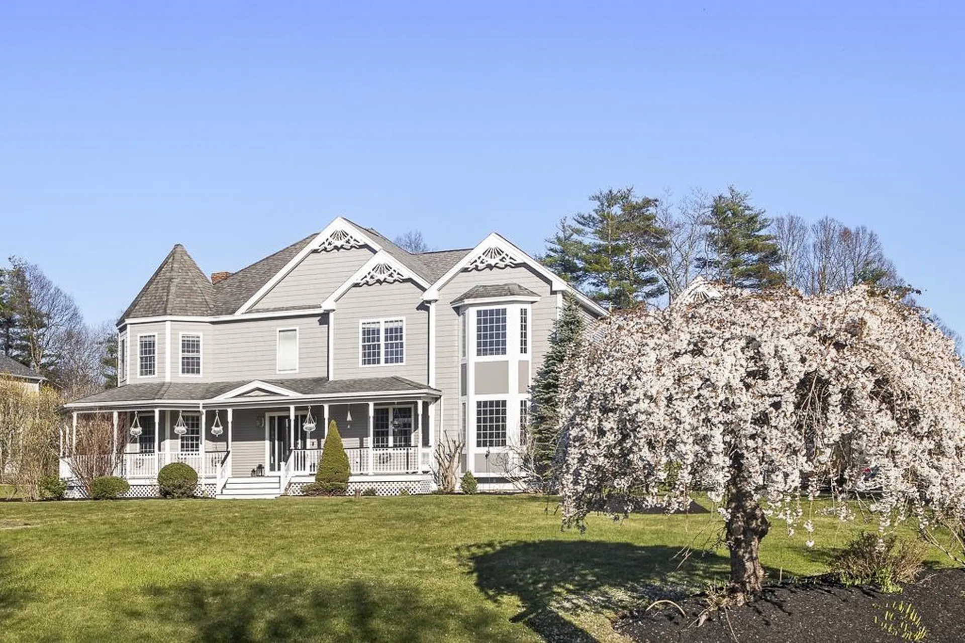 6 Dunraven Road Windham NH 03087