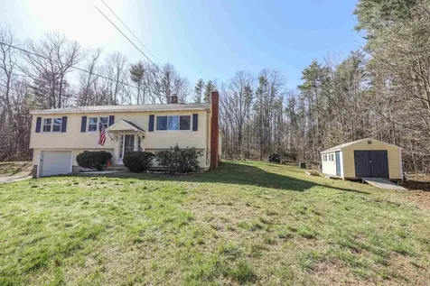 216 N River Road Lee NH 03861