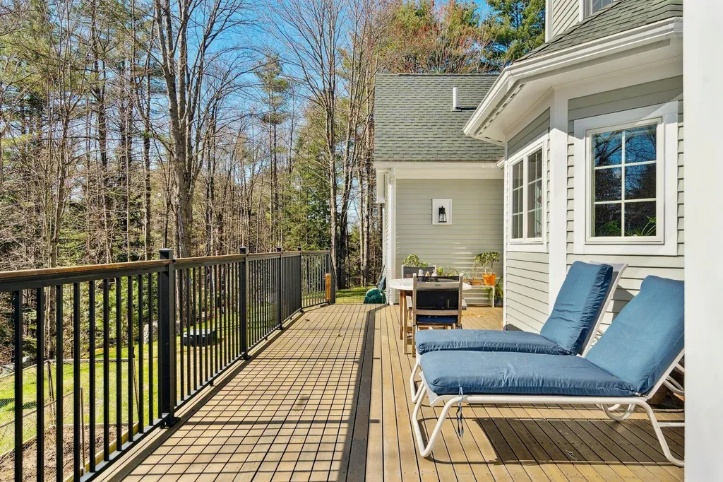 14 Mountain Overlook Wilmot NH 03287