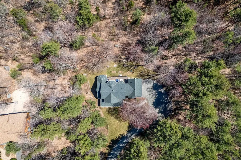 14 Mountain Overlook Wilmot NH 03287