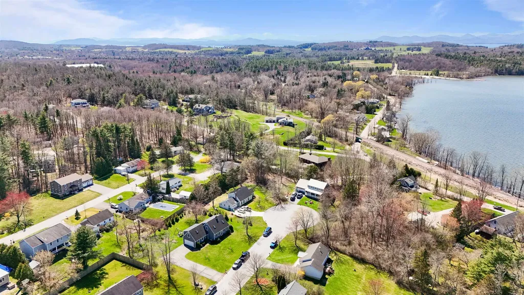 49 Bayview Lane Shelburne VT 05482