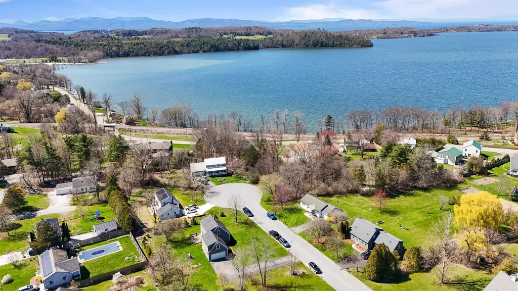 49 Bayview Lane Shelburne VT 05482
