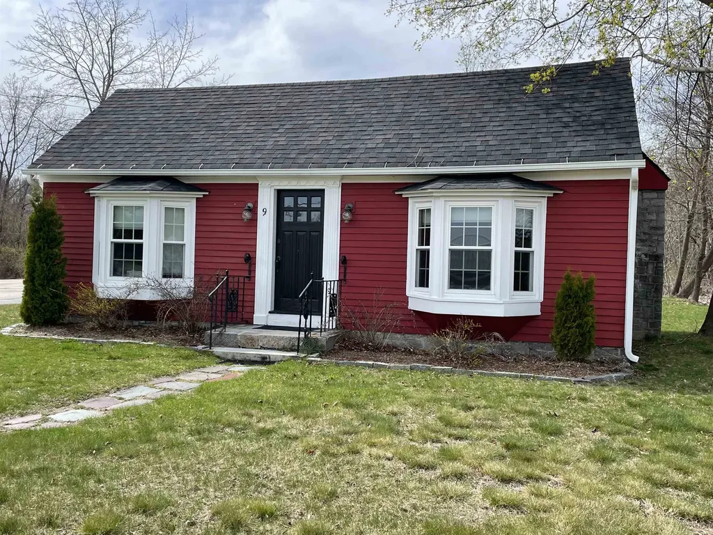 9 Powers Street Milford NH 03055